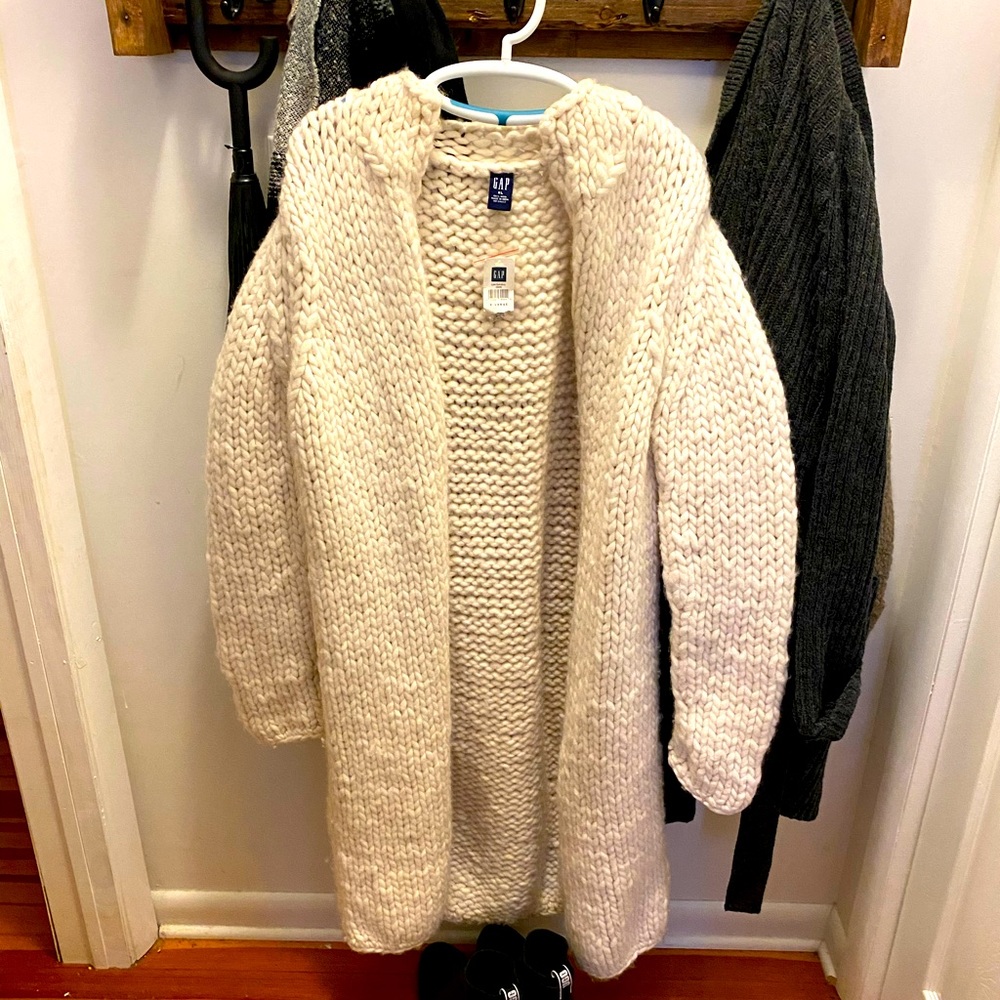 SUPER COMFY GAP CHUNKY LONG SWEATER